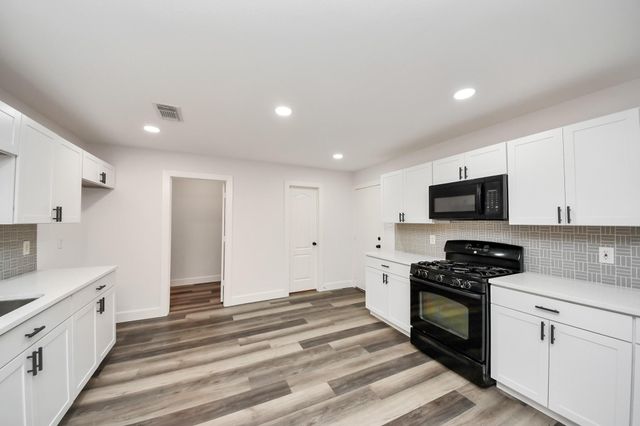 7826 Maverick Trace Lane, Cypress, TX 77433