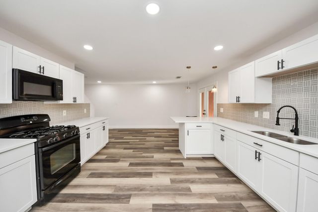 7826 Maverick Trace Lane, Cypress, TX 77433