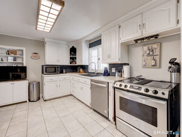 432 Ridge Road, Wethersfield, CT 06109