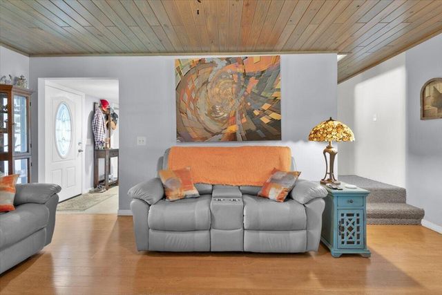 7202 Kenwood Road, Fort Pierce, FL 34951