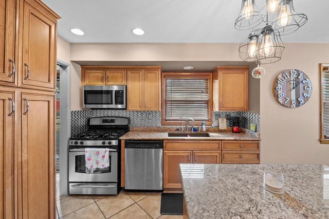 2158 Delafield STREET, Waukesha, WI 53188