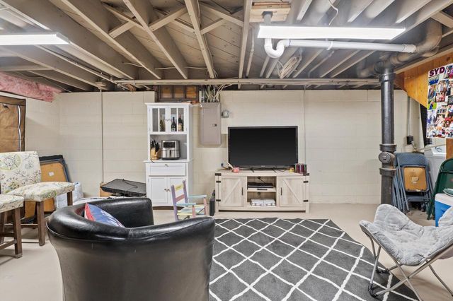 2158 Delafield STREET, Waukesha, WI 53188