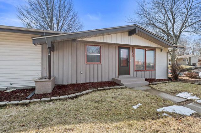 2158 Delafield STREET, Waukesha, WI 53188