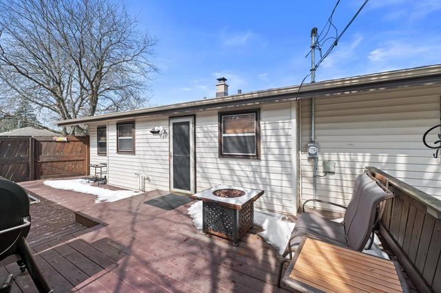 2158 Delafield STREET, Waukesha, WI 53188