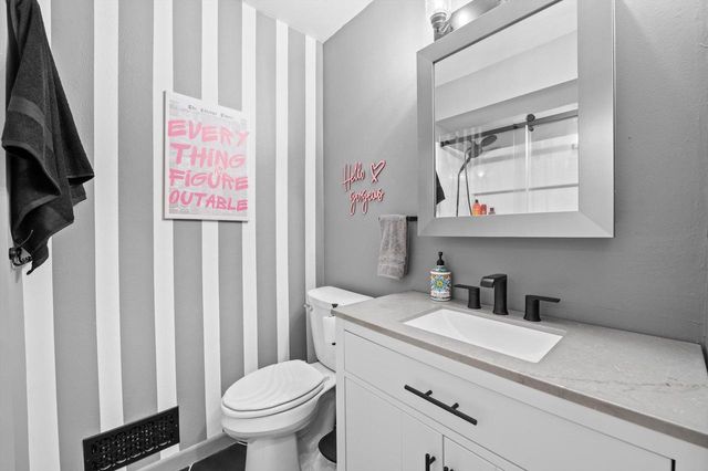 2158 Delafield STREET, Waukesha, WI 53188