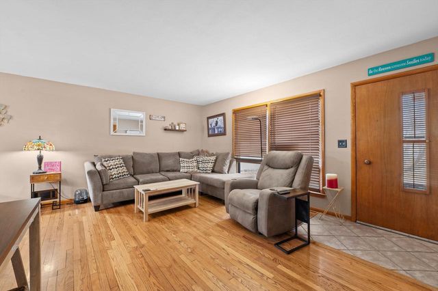 2158 Delafield STREET, Waukesha, WI 53188