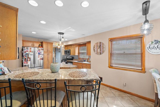 2158 Delafield STREET, Waukesha, WI 53188