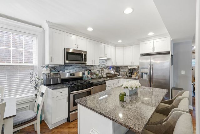 7719 S Rhodes Avenue, Chicago, IL 60619