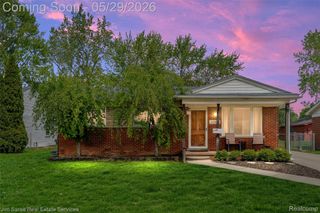 22801 Lake Boulevard, St. Clair Shores, MI 48082