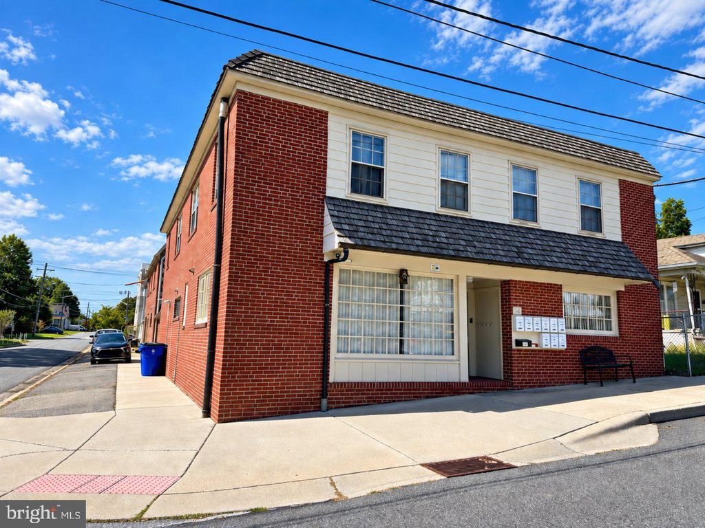 14 E 40TH ST, Wilmington, DE 19803 — exterior