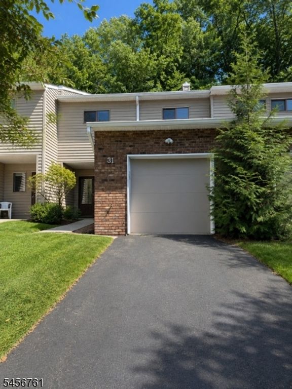 31 Lockley Ct, Wayne Twp., NJ 07470 — exterior
