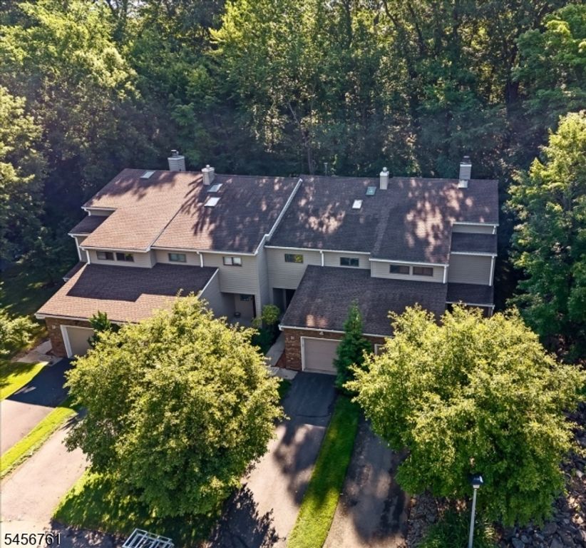 31 Lockley Ct, Wayne Twp., NJ 07470 — photo 2