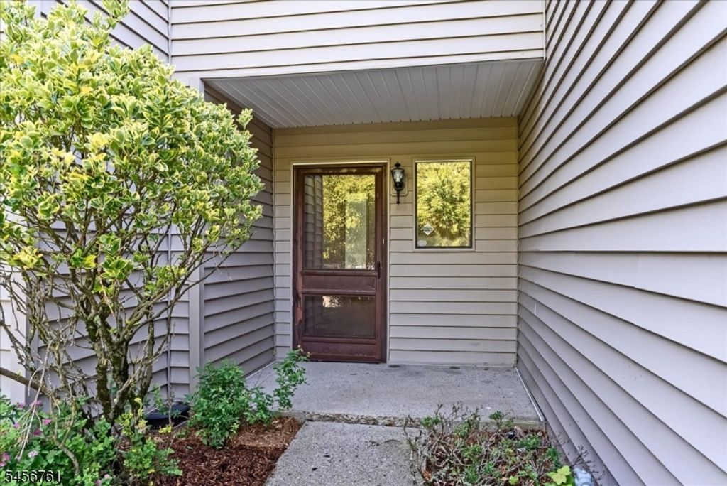 31 Lockley Ct, Wayne Twp., NJ 07470 — photo 3