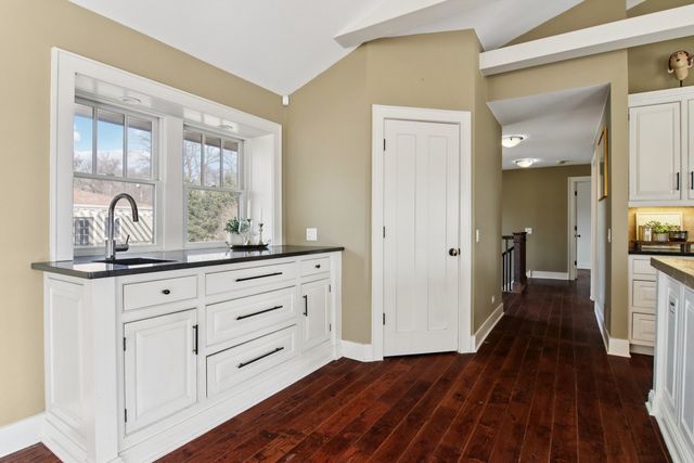 635 Signal Hill Road, North Barrington, IL 60010