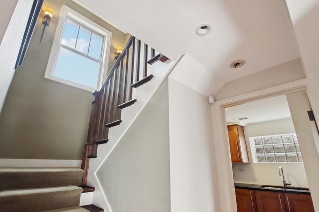 635 Signal Hill Road, North Barrington, IL 60010