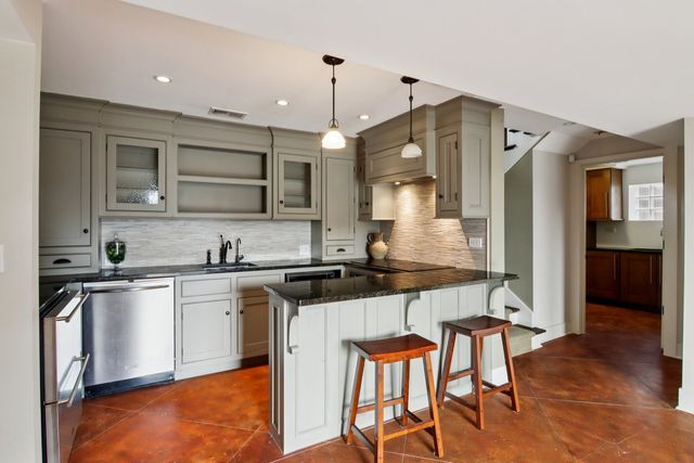 635 Signal Hill Road, North Barrington, IL 60010