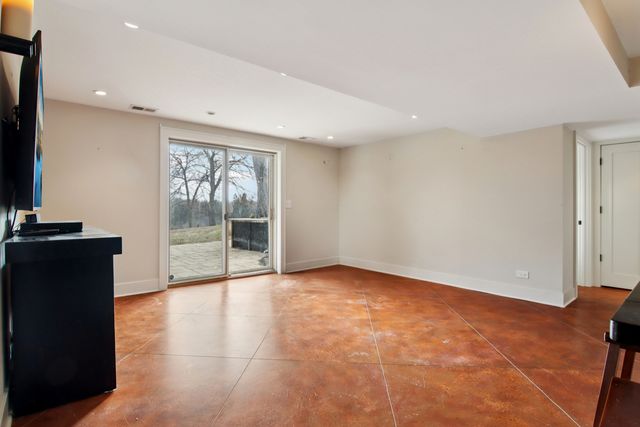 635 Signal Hill Road, North Barrington, IL 60010