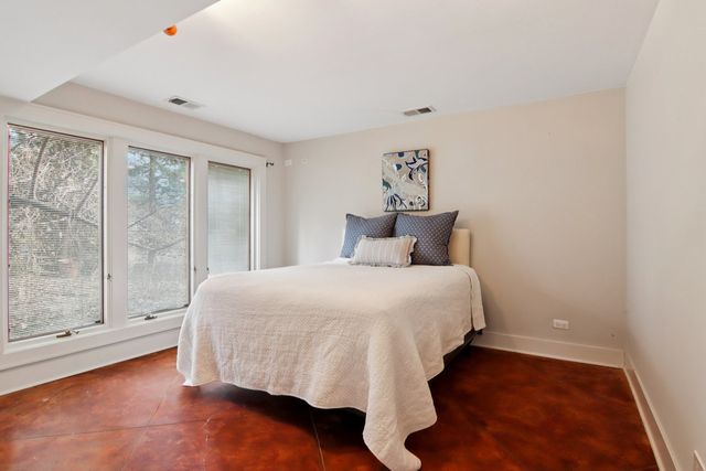 635 Signal Hill Road, North Barrington, IL 60010