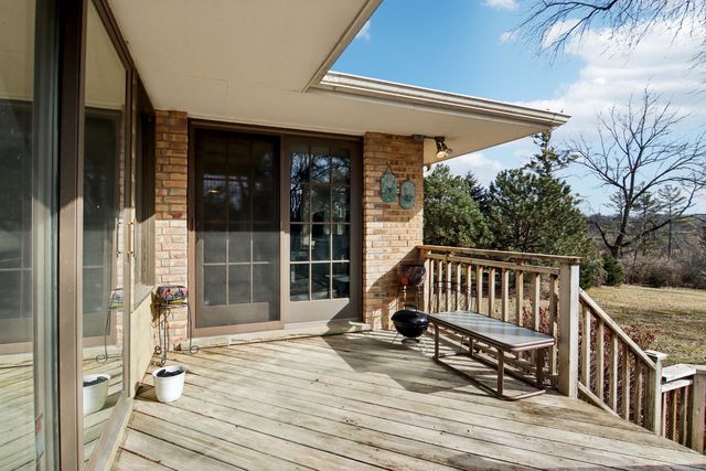 635 Signal Hill Road, North Barrington, IL 60010