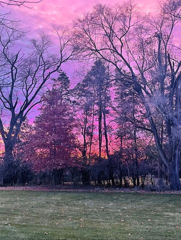 635 Signal Hill Road, North Barrington, IL 60010