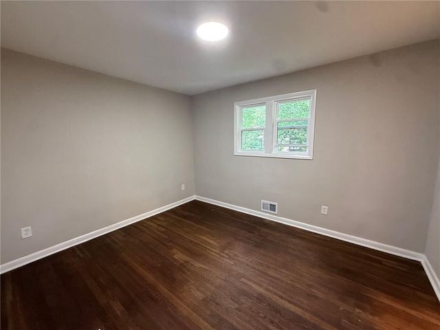 3229 Vanderbilt Lane NW, Atlanta, GA 30318