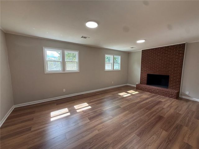 3229 Vanderbilt Lane NW, Atlanta, GA 30318