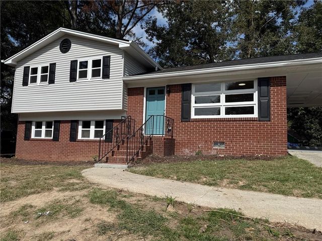 3229 Vanderbilt Lane NW, Atlanta, GA 30318