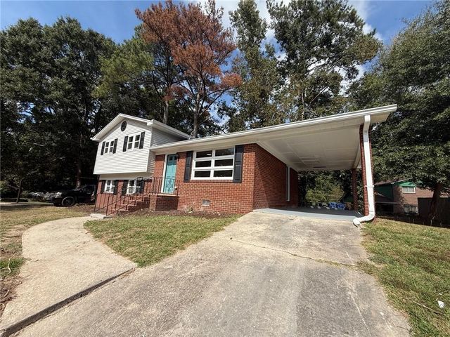 3229 Vanderbilt Lane NW, Atlanta, GA 30318