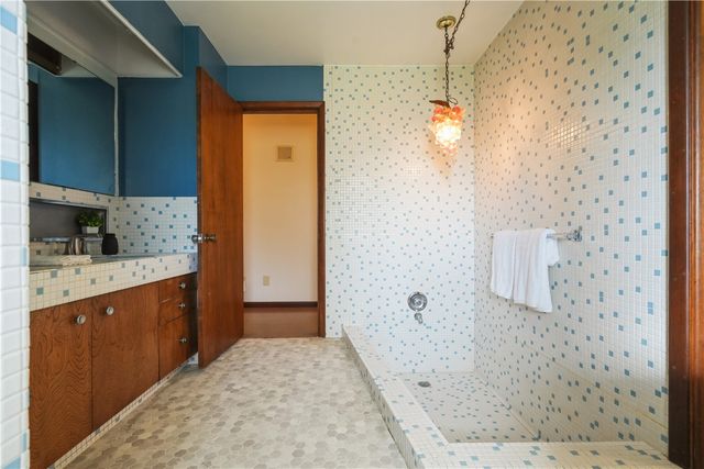 95 Allview Drive SW, Cedar Rapids, IA 52404