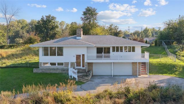 95 Allview Drive SW, Cedar Rapids, IA 52404