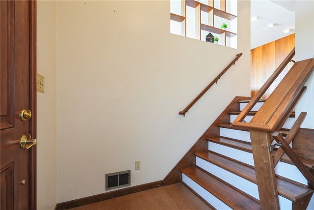 95 Allview Drive SW, Cedar Rapids, IA 52404