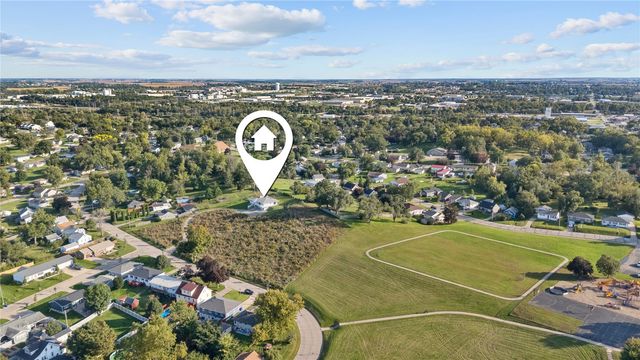 95 Allview Drive SW, Cedar Rapids, IA 52404
