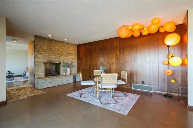 95 Allview Drive SW, Cedar Rapids, IA 52404