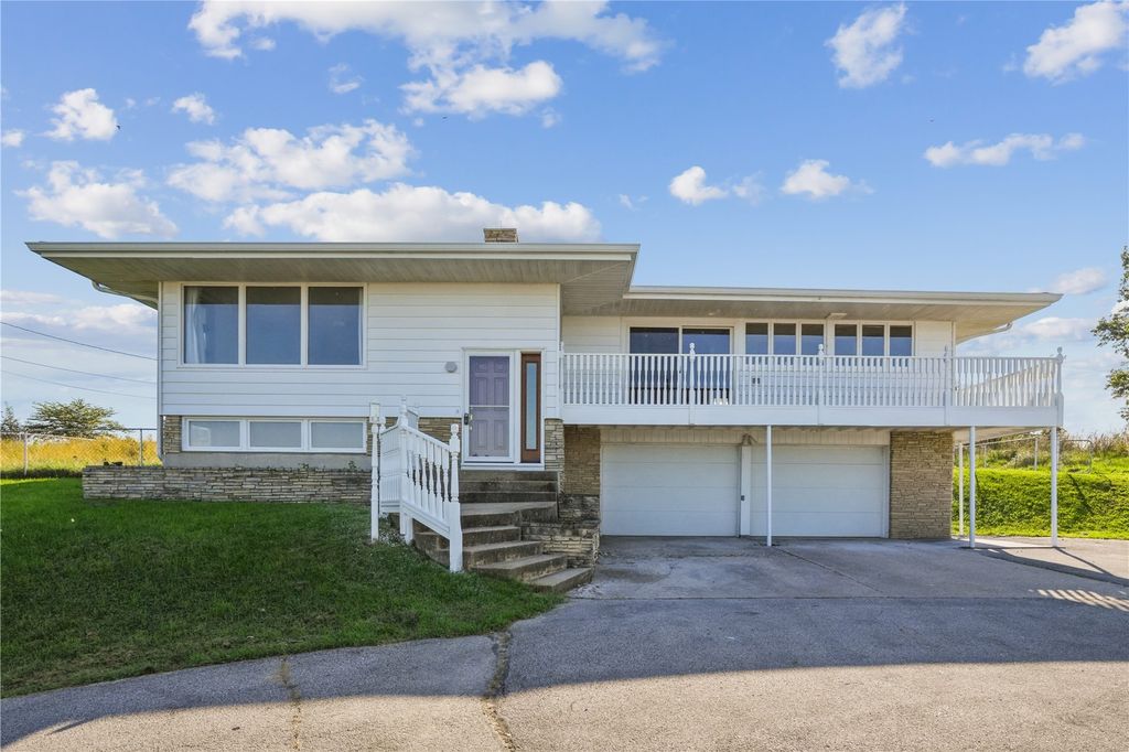 95 Allview Drive SW, Cedar Rapids, IA 52404