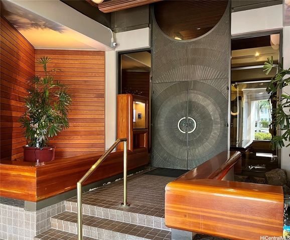 1221 Victoria Street 1705, Honolulu, HI 96814