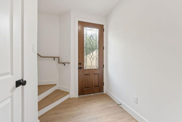 2121B Hoskins Drive, Houston, TX 77080