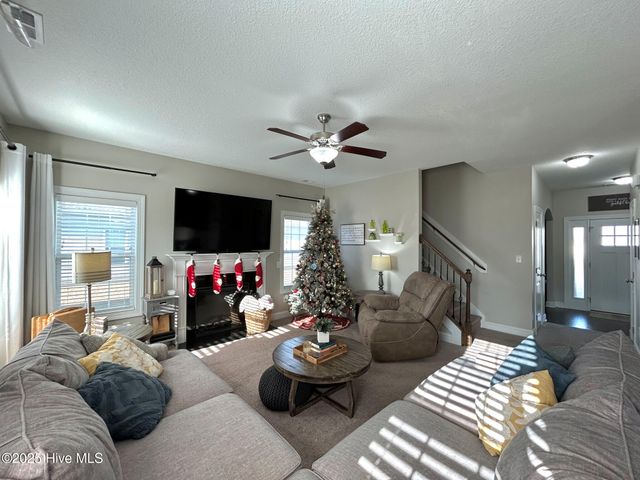 422 Worsley Way, Jacksonville, NC 28546