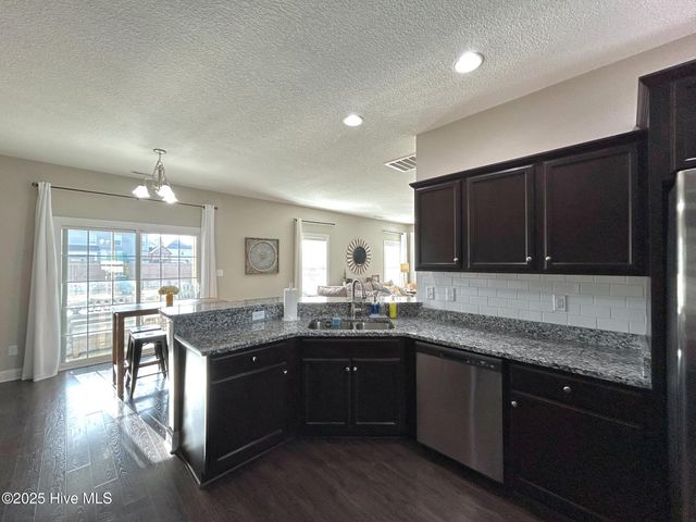 422 Worsley Way, Jacksonville, NC 28546