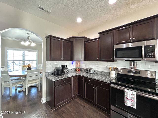 422 Worsley Way, Jacksonville, NC 28546