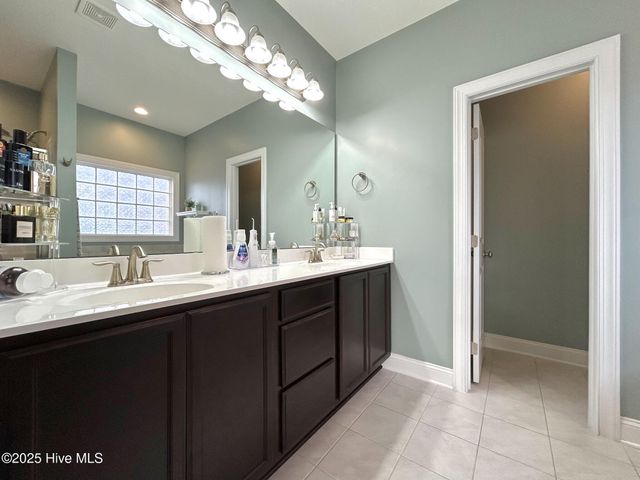 422 Worsley Way, Jacksonville, NC 28546