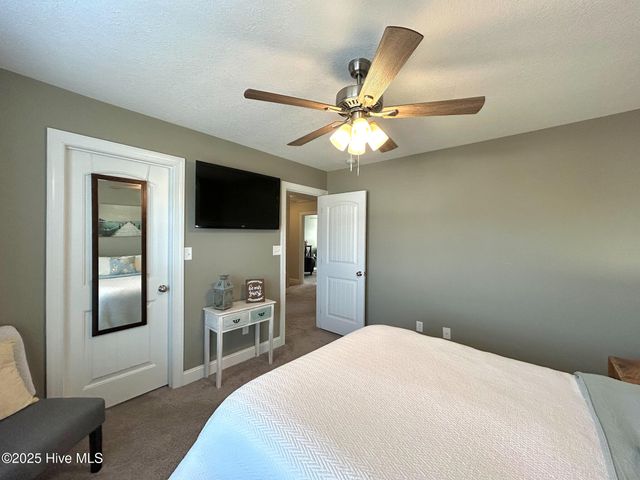 422 Worsley Way, Jacksonville, NC 28546