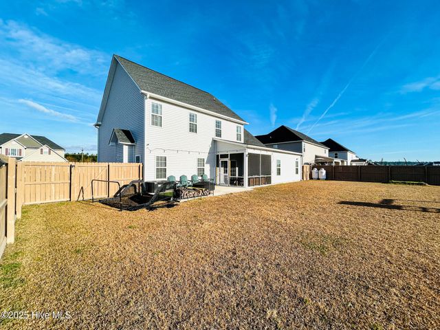 422 Worsley Way, Jacksonville, NC 28546