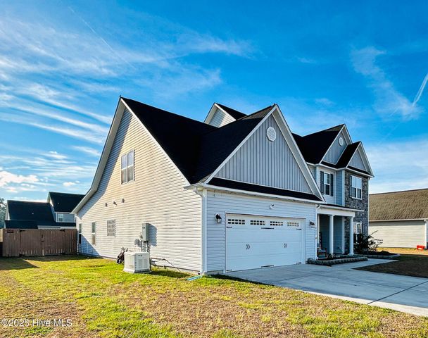 422 Worsley Way, Jacksonville, NC 28546