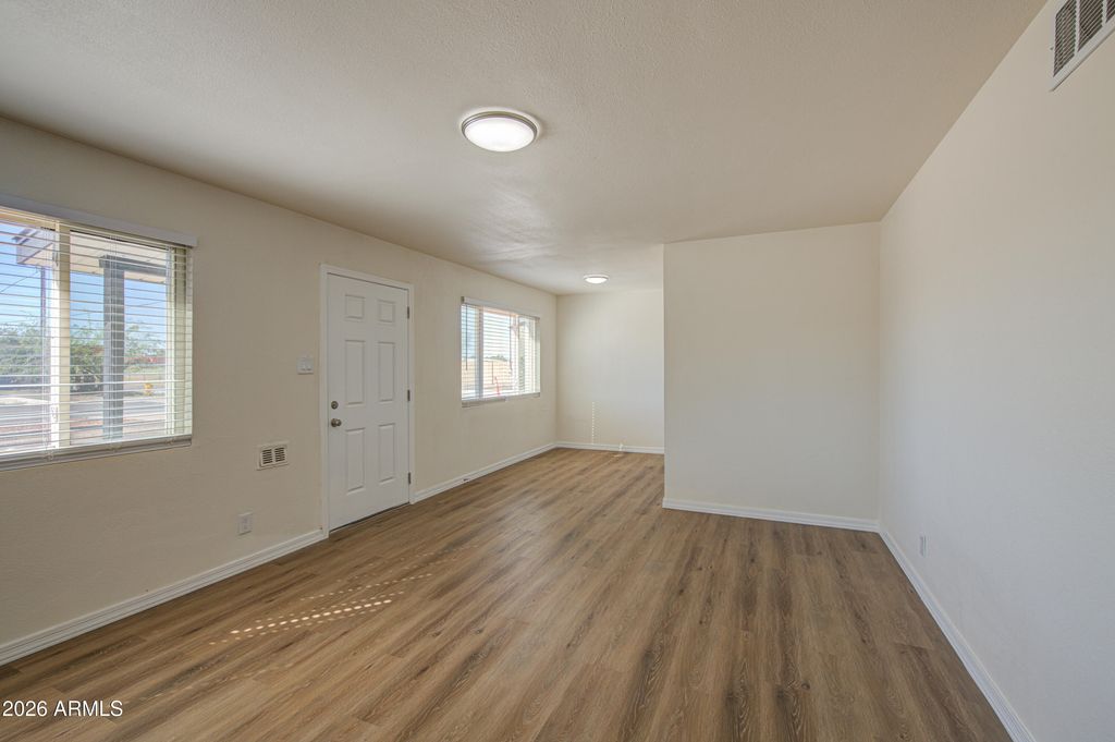 680 W RAYMOND Street, Coolidge, AZ 85128 — photo 4