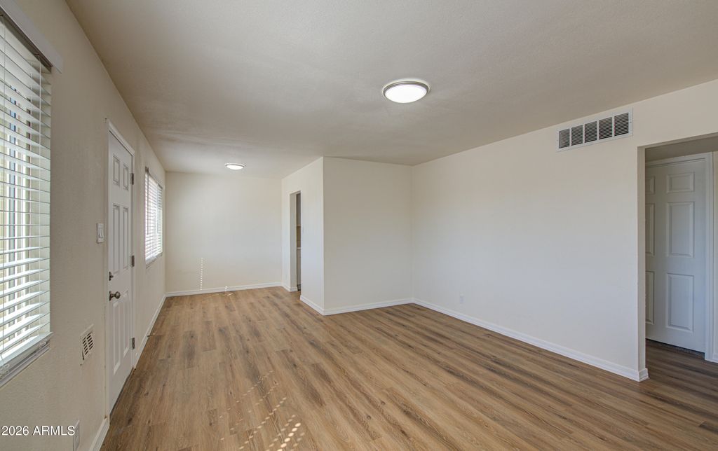680 W RAYMOND Street, Coolidge, AZ 85128 — photo 5