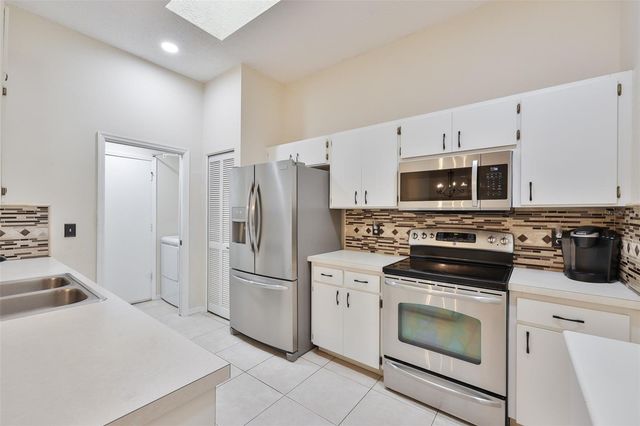 2505 NEW HAVEN CIRCLE 109, Sun City Center, FL 33573