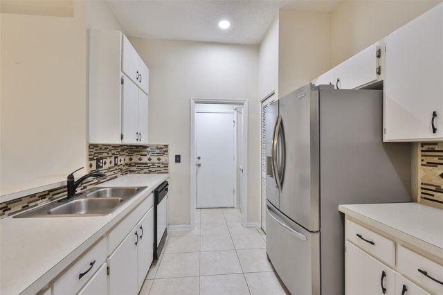 2505 NEW HAVEN CIRCLE 109, Sun City Center, FL 33573