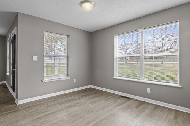 1699 Bryan Station Road, Lexington, KY 40505