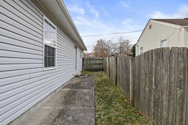 1699 Bryan Station Road, Lexington, KY 40505