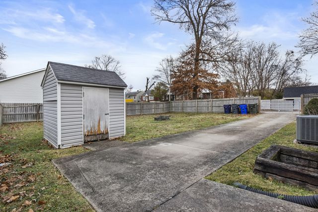 1699 Bryan Station Road, Lexington, KY 40505